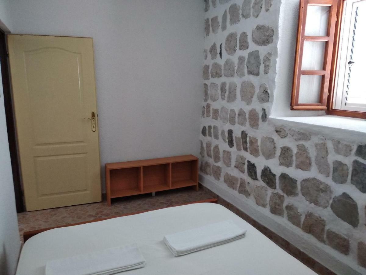 Old House Perast Appartement Buitenkant foto